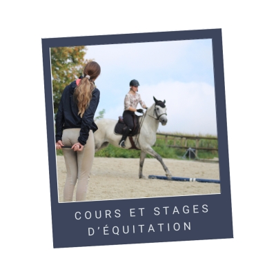 Enseignante pendant cours d'équitation